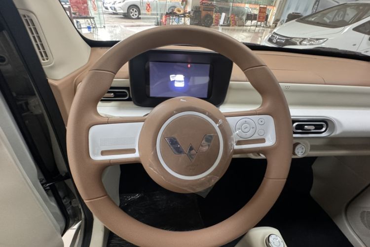 Used Wuling Hongguang MINIEV 2024 3rd Generation 215km Youth Edition Interior 3