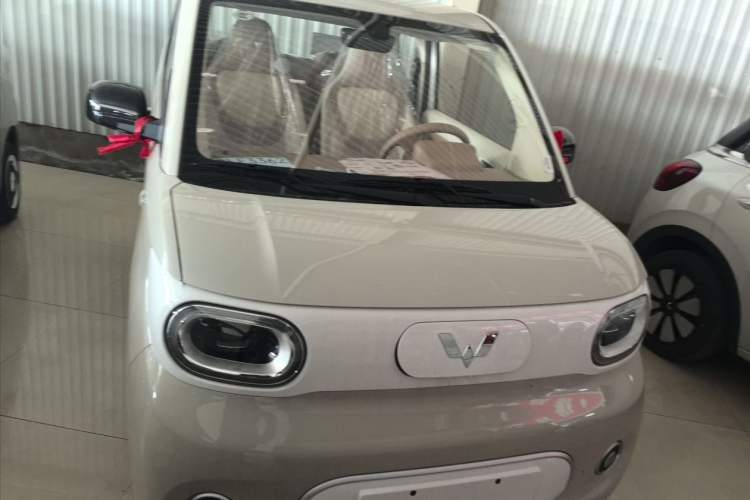 Used Wuling Hongguang MINIEV 2024 3rd Generation 215km Youth Edition Interior 4