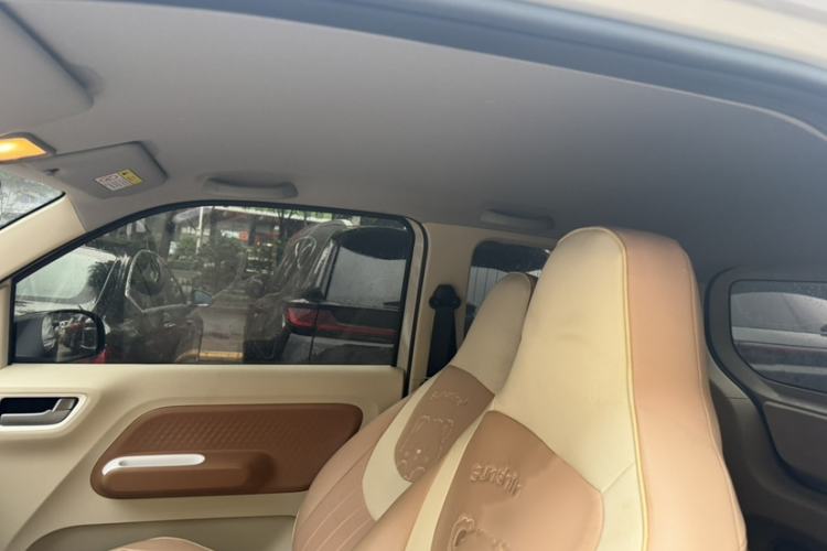 Used Wuling Hongguang MINIEV 2024 3rd Generation 215km Advanced Version Interior 6