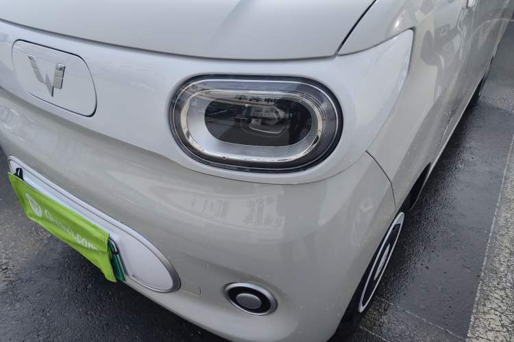 Used Wuling Hongguang MINIEV 2024 3rd Generation 215km Youth Edition Left Front Headlight