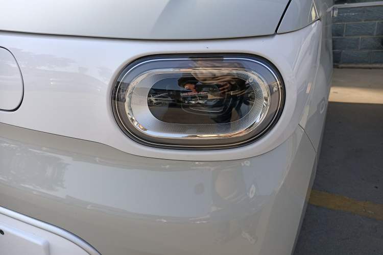 Used Wuling Hongguang MINIEV 2024 3rd Generation 215km Youth Edition Left Front Headlight