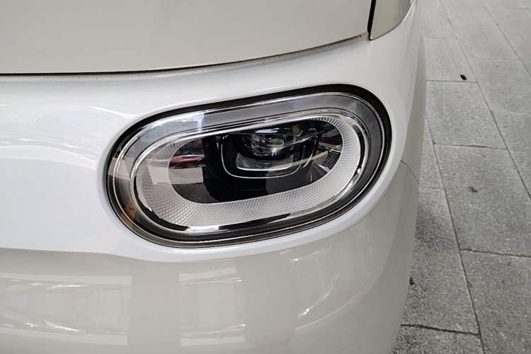 Used Wuling Hongguang MINIEV 2024 3rd Generation 215km Advanced Version Left Front Headlight