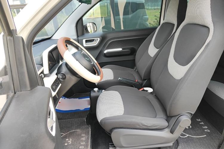 Used Wuling Hongguang MINIEV 2024 3rd Generation 215km Advanced Version Left Front Seat