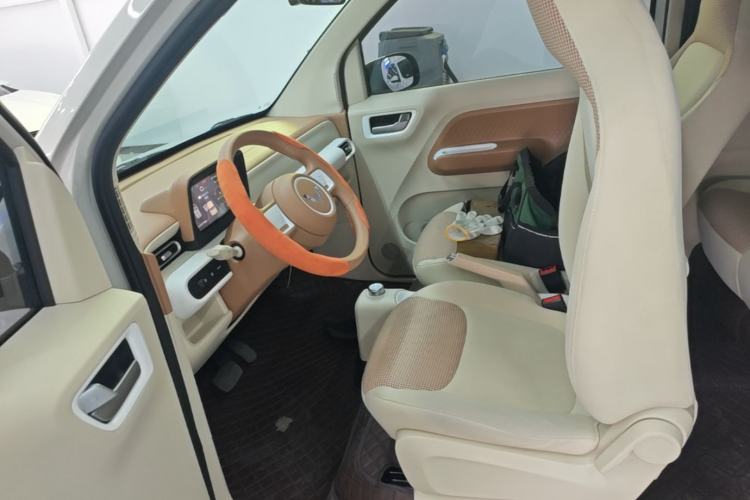 Used Wuling Hongguang MINIEV 2024 3rd Generation 215km Youth Edition Left Front Seat