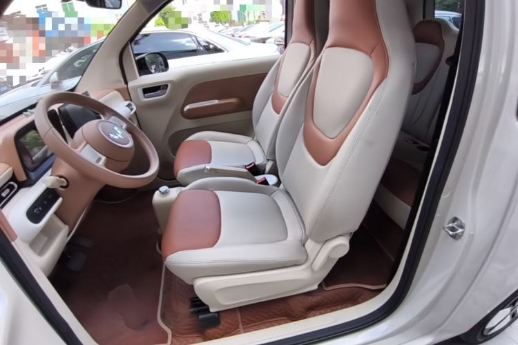 Used Wuling Hongguang MINIEV 2024 3rd Generation 215km Advanced Version Left Front Seat
