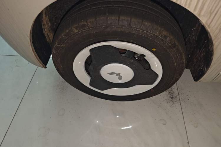 Used Wuling Hongguang MINIEV 2024 3rd Generation 215km Youth Edition Left Front Wheel Hub