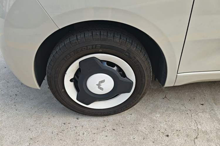 Used Wuling Hongguang MINIEV 2024 3rd Generation 215km Youth Edition Left Front Wheel Hub