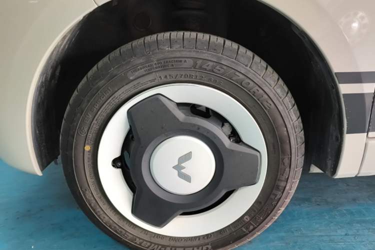 Used Wuling Hongguang MINIEV 2024 3rd Generation 215km Youth Edition Left Front Wheel Hub