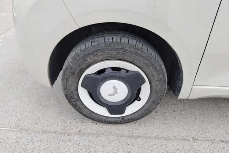 Used Wuling Hongguang MINIEV 2024 3rd Generation 215km Youth Edition Left Front Wheel Hub