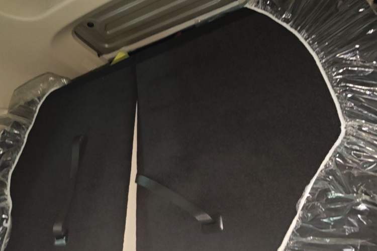 Used Wuling Hongguang MINIEV 2024 3rd Generation 215km Youth Edition Left Rear Seat