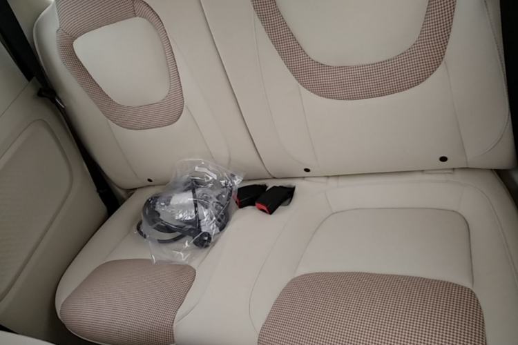Used Wuling Hongguang MINIEV 2024 3rd Generation 215km Youth Edition Left Rear Seat
