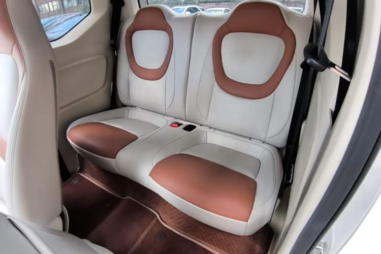 Used Wuling Hongguang MINIEV 2024 3rd Generation 215km Advanced Version Left Rear Seat