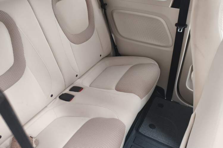 Used Wuling Hongguang MINIEV 2024 3rd Generation 215km Advanced Version Left Rear Seat