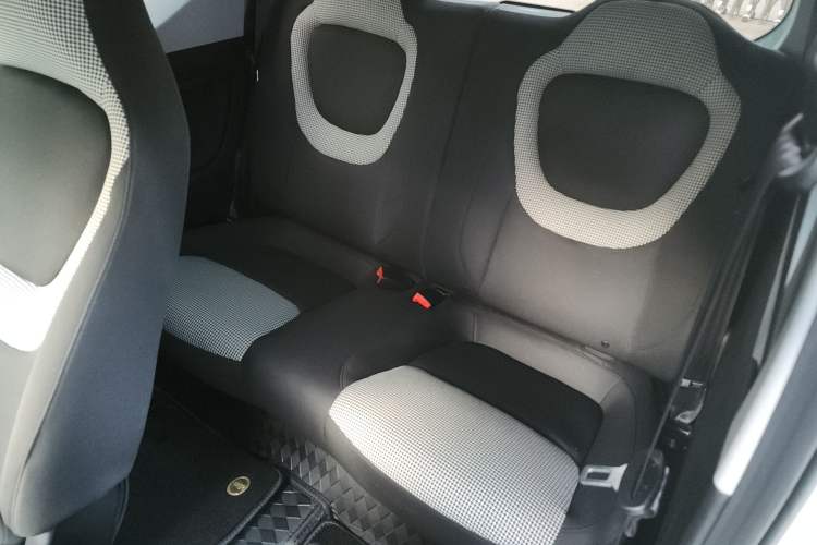 Used Wuling Hongguang MINIEV 2024 3rd Generation 215km Advanced Version Left Rear Seat