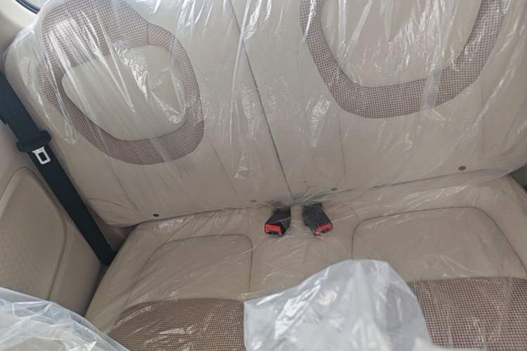 Used Wuling Hongguang MINIEV 2024 3rd Generation 215km Youth Edition Left Rear Seat