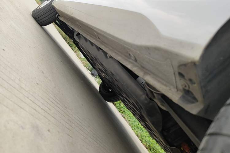 Used Wuling Hongguang MINIEV 2024 3rd Generation 215km Advanced Version Left Side Sill