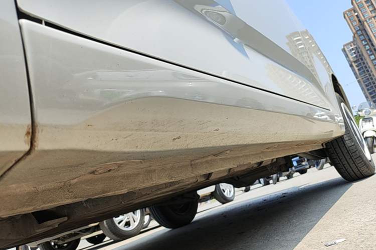 Used Wuling Hongguang MINIEV 2024 3rd Generation 215km Youth Edition Left Side Sill