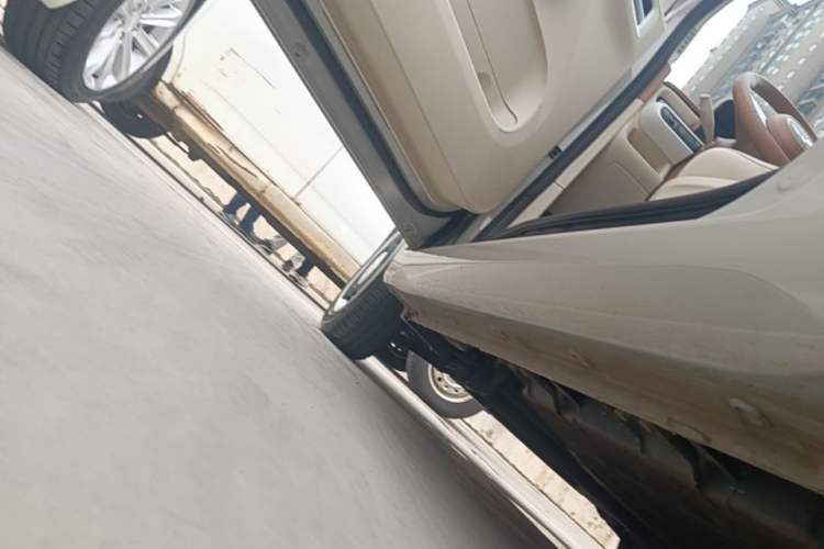 Used Wuling Hongguang MINIEV 2024 3rd Generation 215km Youth Edition Left Side Sill