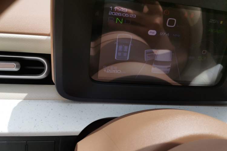Used Wuling Hongguang MINIEV 2024 3rd Generation 215km Youth Edition Odometer Close Up