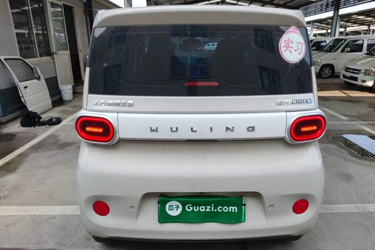 Used Wuling Hongguang MINIEV 2024 3rd Generation 215km Youth Edition Rear