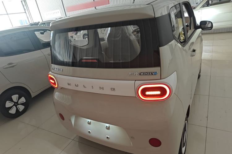 Used Wuling Hongguang MINIEV 2024 3rd Generation 215km Youth Edition Rear