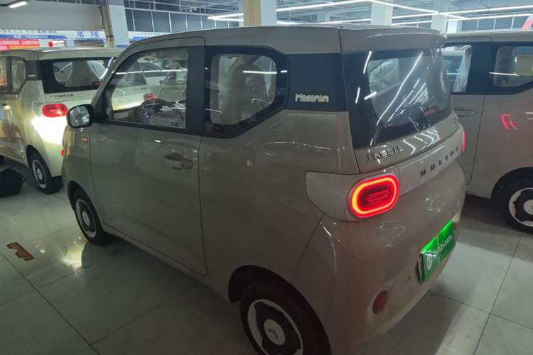 Used Wuling Hongguang MINIEV 2024 3rd Generation 215km Youth Edition Rear Left 45 Deg