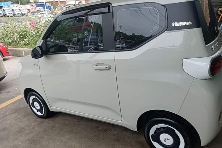 Used Wuling Hongguang MINIEV 2024 3rd Generation 215km Youth Edition Rear Left 45 Deg