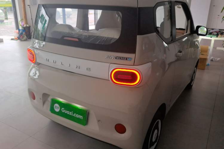 Used Wuling Hongguang MINIEV 2024 3rd Generation 215km Youth Edition Rear Right 45 Deg