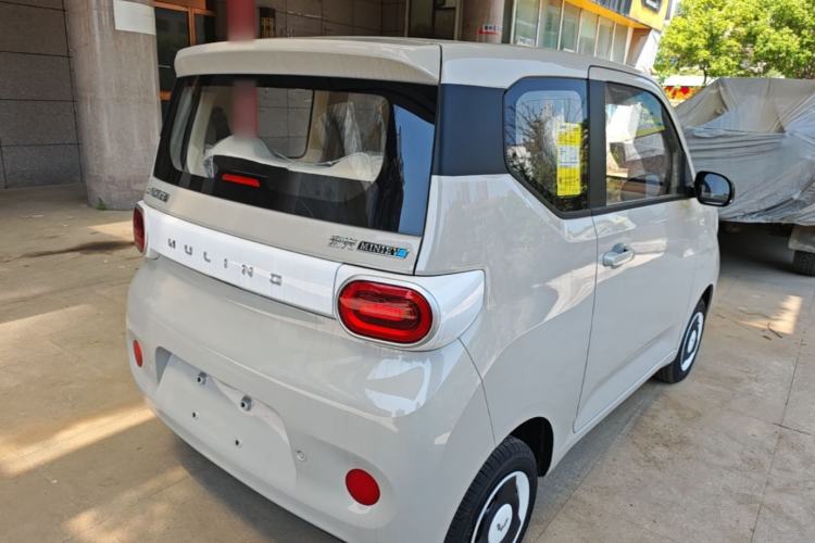 Used Wuling Hongguang MINIEV 2024 3rd Generation 215km Youth Edition Rear Right 45 Deg