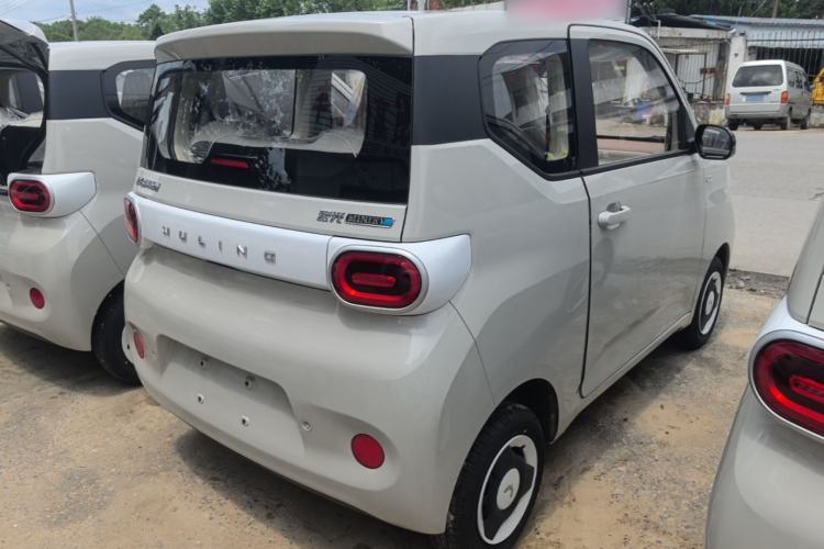 Used Wuling Hongguang MINIEV 2024 3rd Generation 215km Youth Edition Rear Right 45 Deg