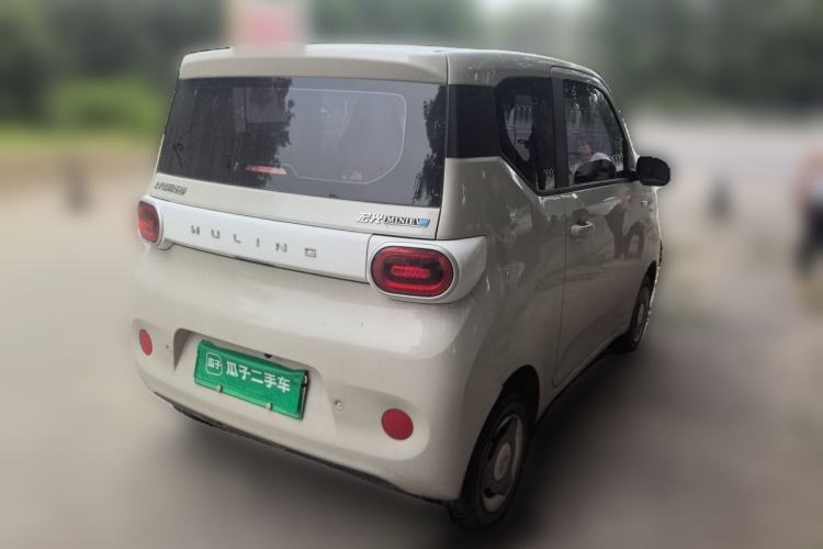 Used Wuling Hongguang MINIEV 2024 3rd Generation 215km Youth Edition Rear Right 45 Deg