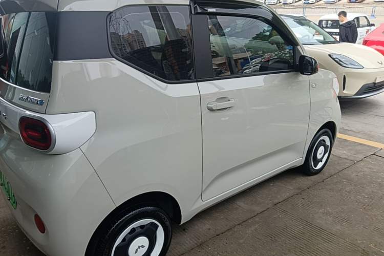 Used Wuling Hongguang MINIEV 2024 3rd Generation 215km Youth Edition Rear Right 45 Deg