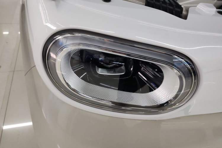 Used Wuling Hongguang MINIEV 2024 3rd Generation 215km Youth Edition Right Front Headlight