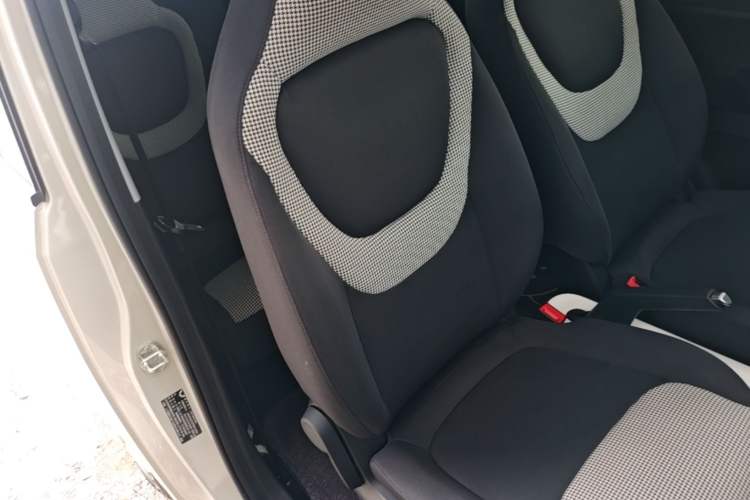 Used Wuling Hongguang MINIEV 2024 3rd Generation 215km Advanced Version Right Front Seat