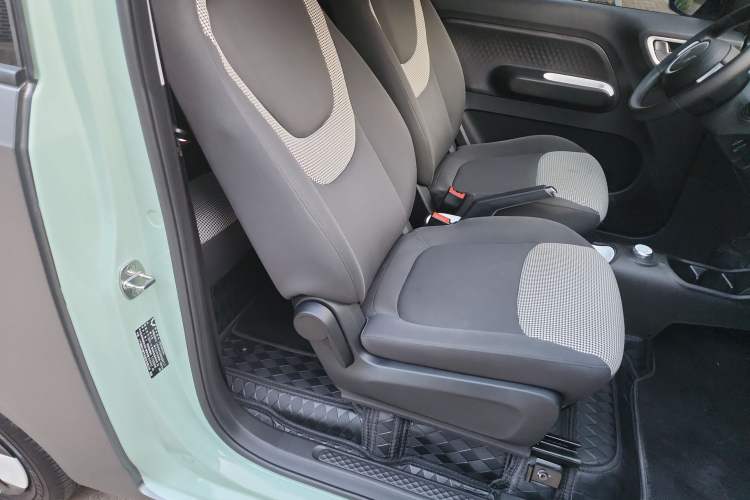 Used Wuling Hongguang MINIEV 2024 3rd Generation 215km Advanced Version Right Front Seat
