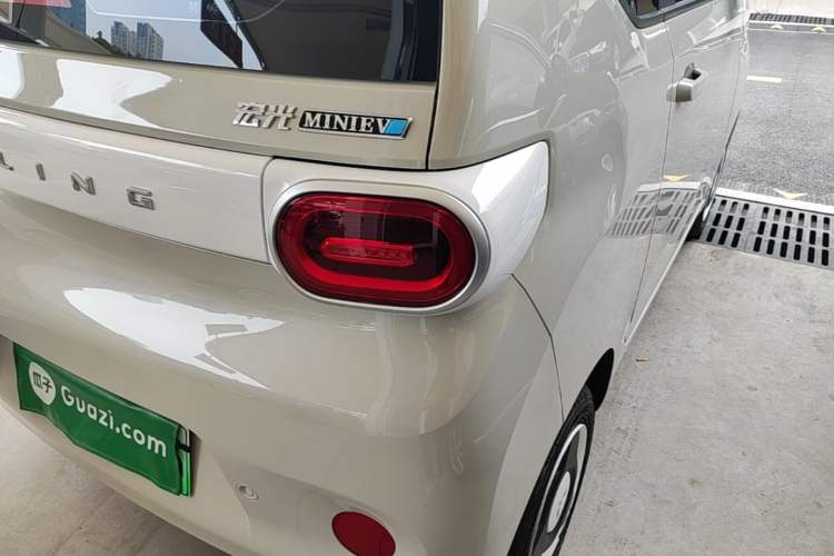 Used Wuling Hongguang MINIEV 2024 3rd Generation 215km Youth Edition Right Rear Taillight