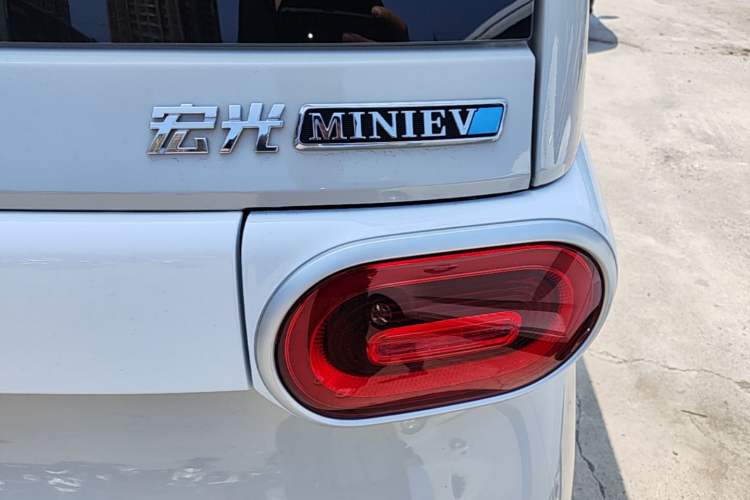Used Wuling Hongguang MINIEV 2024 3rd Generation 215km Youth Edition Right Rear Taillight