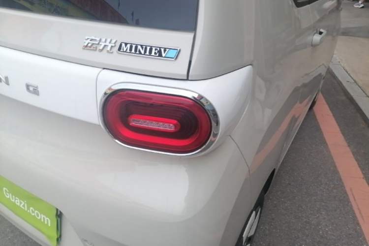 Used Wuling Hongguang MINIEV 2024 3rd Generation 215km Advanced Version Right Rear Taillight