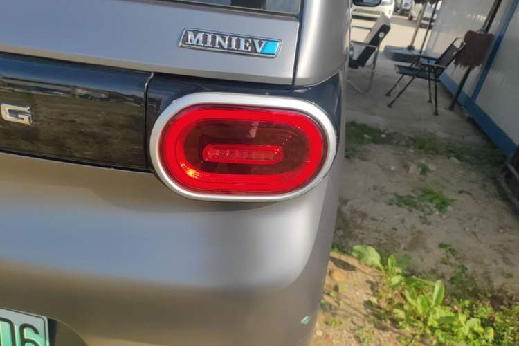 Used Wuling Hongguang MINIEV 2024 3rd Generation 215km Youth Edition Right Rear Taillight