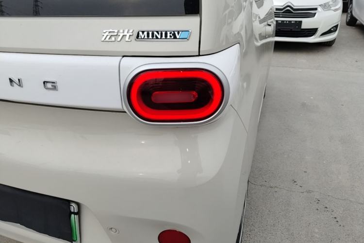 Used Wuling Hongguang MINIEV 2024 3rd Generation 215km Youth Edition Right Rear Taillight