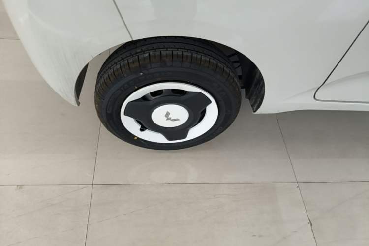 Used Wuling Hongguang MINIEV 2024 3rd Generation 215km Youth Edition Right Rear Wheel Hub
