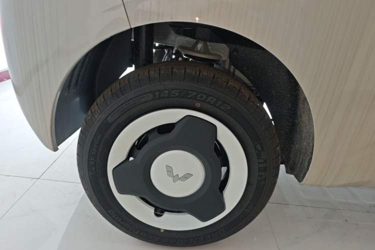 Used Wuling Hongguang MINIEV 2024 3rd Generation 215km Youth Edition Right Rear Wheel Hub