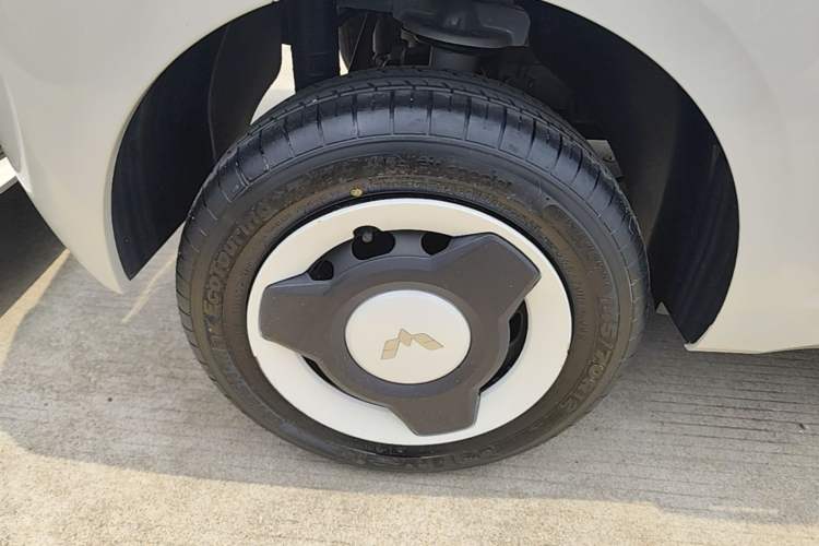 Used Wuling Hongguang MINIEV 2024 3rd Generation 215km Youth Edition Right Rear Wheel Hub