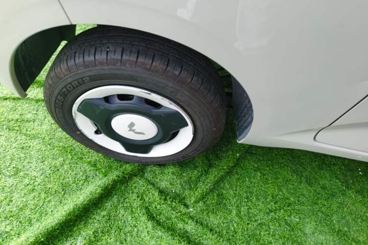 Used Wuling Hongguang MINIEV 2024 3rd Generation 215km Youth Edition Right Rear Wheel Hub