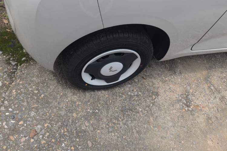 Used Wuling Hongguang MINIEV 2024 3rd Generation 215km Youth Edition Right Rear Wheel Hub
