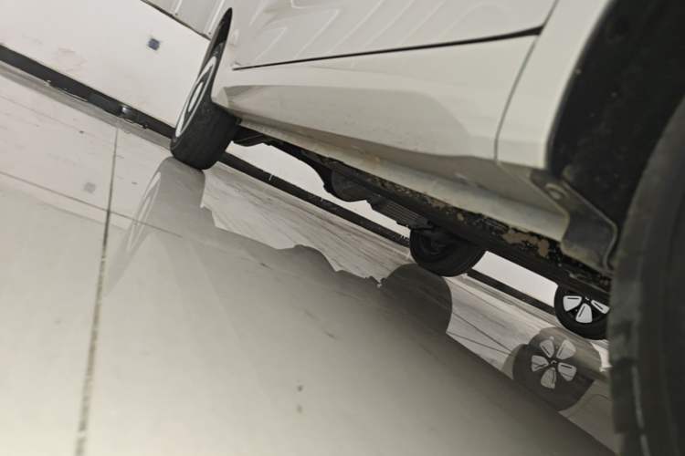 Used Wuling Hongguang MINIEV 2024 3rd Generation 215km Youth Edition Right Side Sill