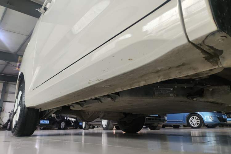 Used Wuling Hongguang MINIEV 2024 3rd Generation 215km Advanced Version Right Side Sill