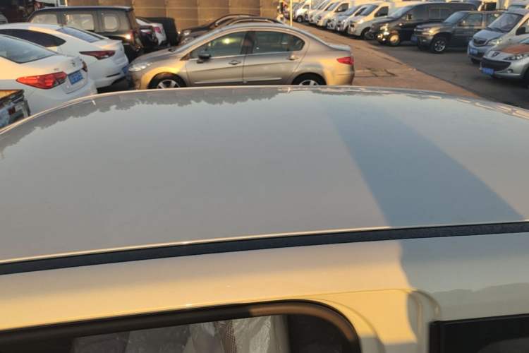 Used Wuling Hongguang MINIEV 2024 3rd Generation 215km Youth Edition Roof