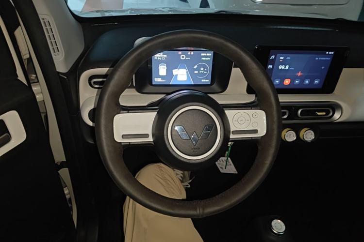 Used Wuling Hongguang MINIEV 2024 3rd Generation 215km Advanced Version Steering Wheel