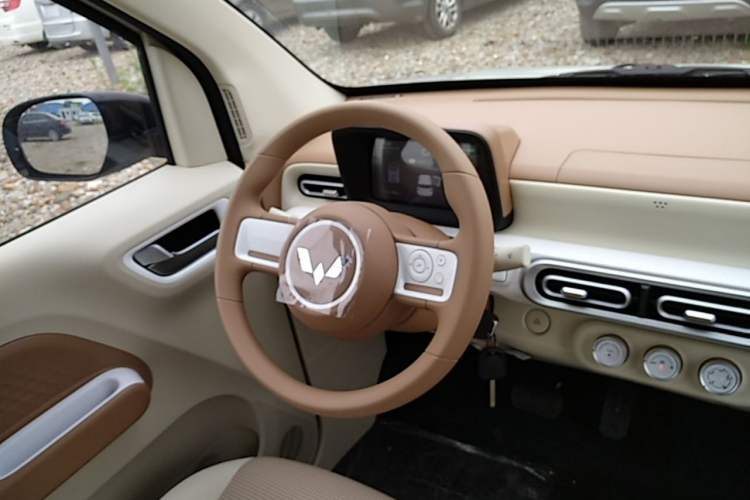 Used Wuling Hongguang MINIEV 2024 3rd Generation 215km Youth Edition Steering Wheel
